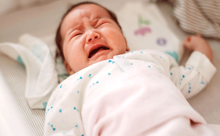 چرا نوزادان در شب گریه می کنند؟