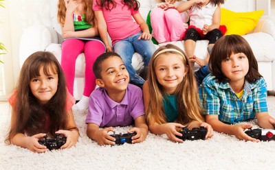 10 راه انتخاب بازی‌های کامپیوتری برای کودکان