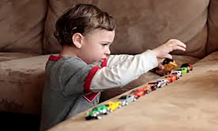بازی درمانی روشی مناسب برای درمان بیماران اوتیسم